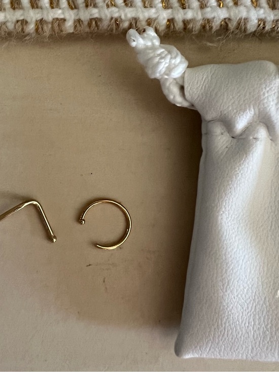 alluring body Jewelry - Alluring Body 18K gold partial hoop nose ring and L shaped stud